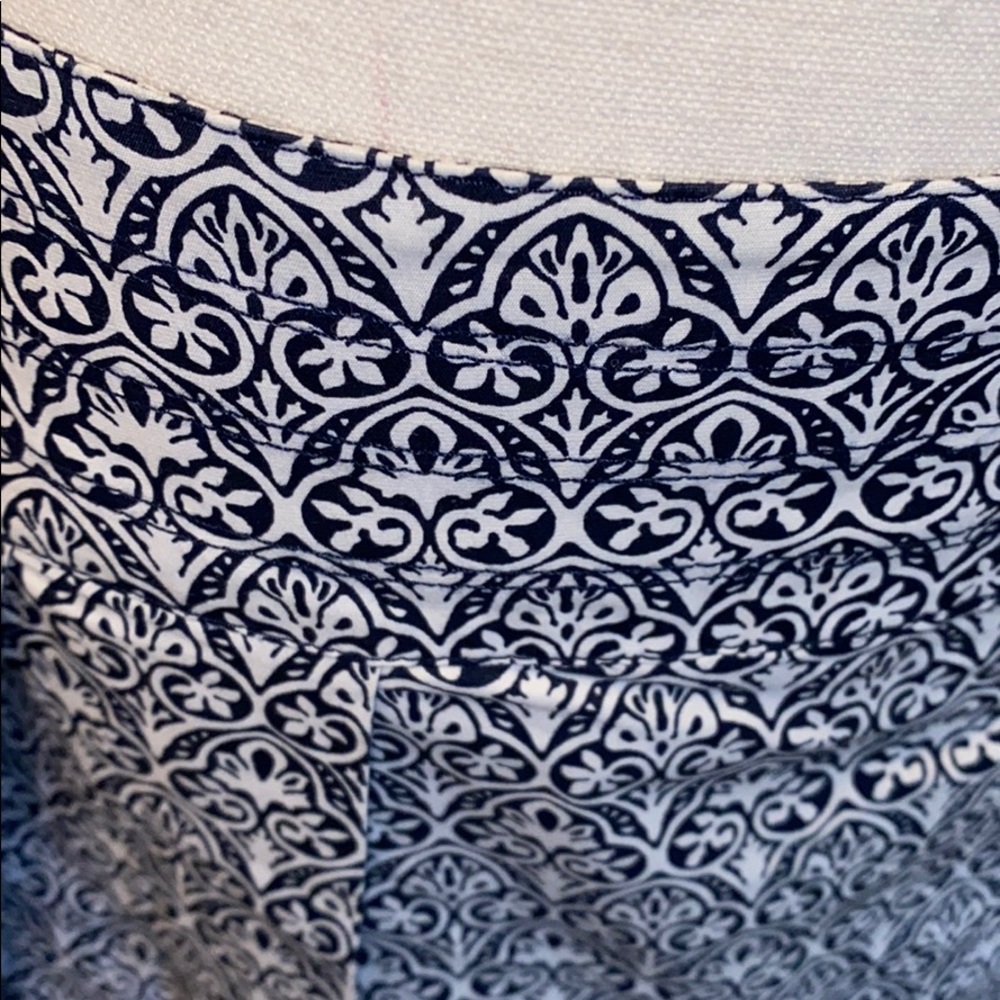 Tory Burch pleated navy and white  skirt 12 - Picture 4 of 14